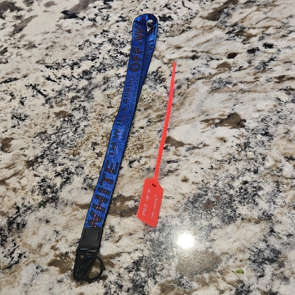 2/$10 NWT Designer Inspo Blue Lanyard with Red Tag